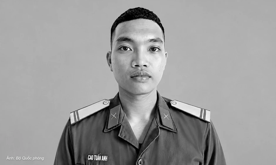 Quân nhân hy sinh khi cứu đồng đội khỏi sạt lở Quân nhân hy sinh khi cứu đồng đội khỏi sạt lở