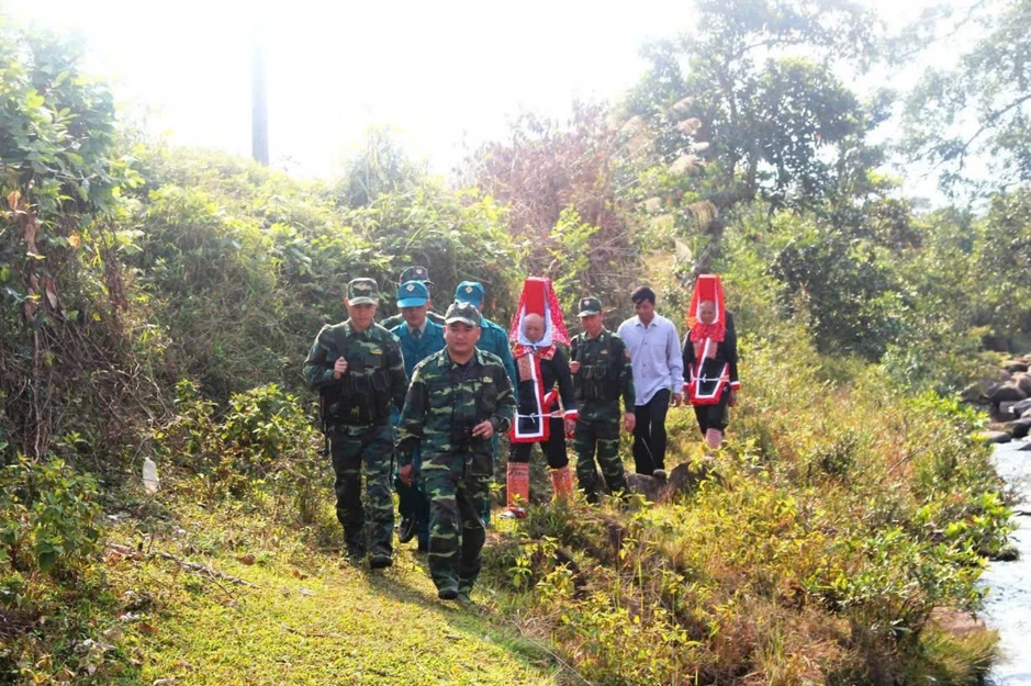 Quảng Ninh có 190 thôn, bản, khu phố thuộc vùng đồng bào dân tộc thiểu số và miền núi Quảng Ninh có 190 thôn, bản, khu phố thuộc vùng đồng bào dân tộc thiểu số và miền núi