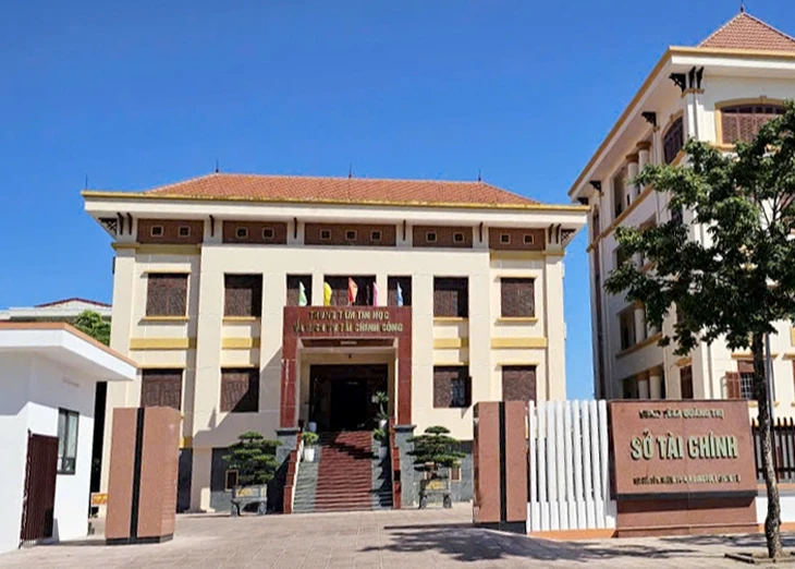 Quảng Trị triển khai giảm số lượng phó giám đốc sở, sở nào đang nhiều phó giám đốc nhất? Quảng Trị triển khai giảm số lượng phó giám đốc sở, sở nào đang nhiều phó giám đốc nhất?