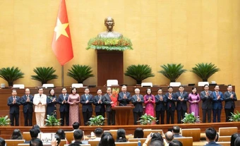 Quốc hội bầu Chủ tịch Hội đồng Dân tộc và Chủ nhiệm các Ủy ban khóa XVI