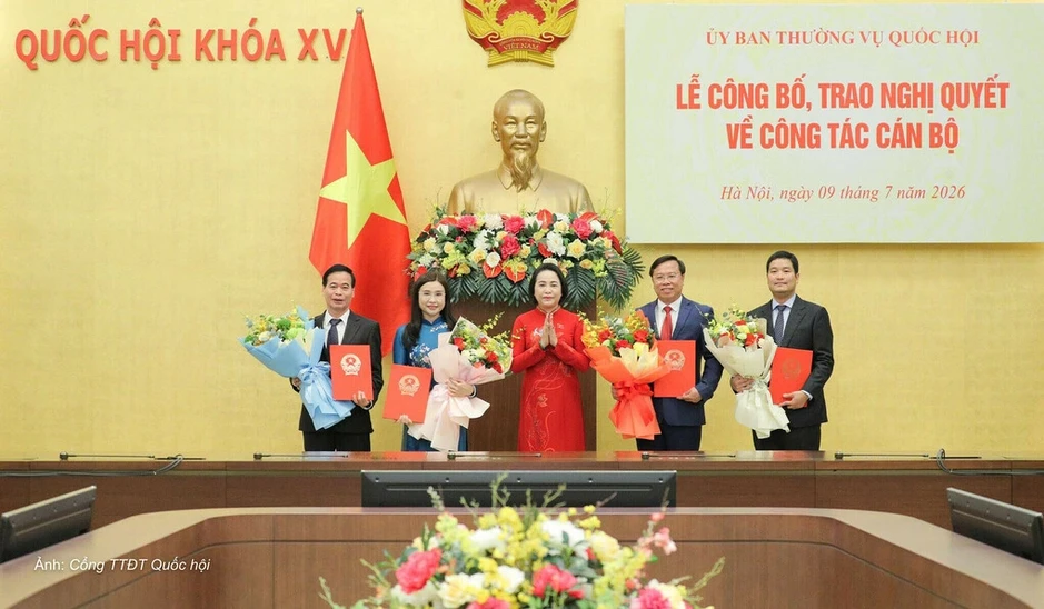Quốc hội bổ nhiệm 4 nhân sự mới Quốc hội bổ nhiệm 4 nhân sự mới
