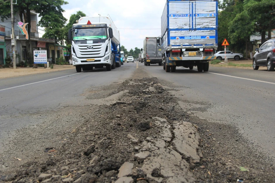 Quốc lộ 19 hơn 3.600 tỉ đồng xuống cấp khi chưa bàn giao