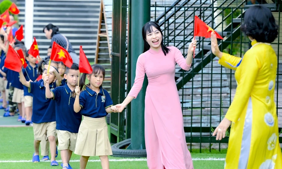 Quy định phạm nhân mới 2026: Gọi video về Nhà 1 lần mỗi tháng không quá 10 phút Quy định phạm nhân mới 2026: Gọi video về Nhà 1 lần mỗi tháng không quá 10 phút