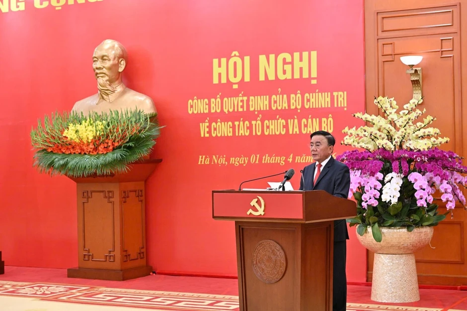 Quyết định của Bộ Chính trị về nhân sự TTXVN, TinVina, VTV và 2 viện hàn lâm Quyết định của Bộ Chính trị về nhân sự TTXVN, TinVina, VTV và 2 viện hàn lâm