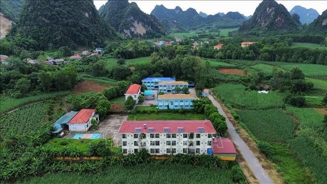 Quyết liệt hoàn thành 100 trường nội trú vùng biên trước năm học mới Quyết liệt hoàn thành 100 trường nội trú vùng biên trước năm học mới