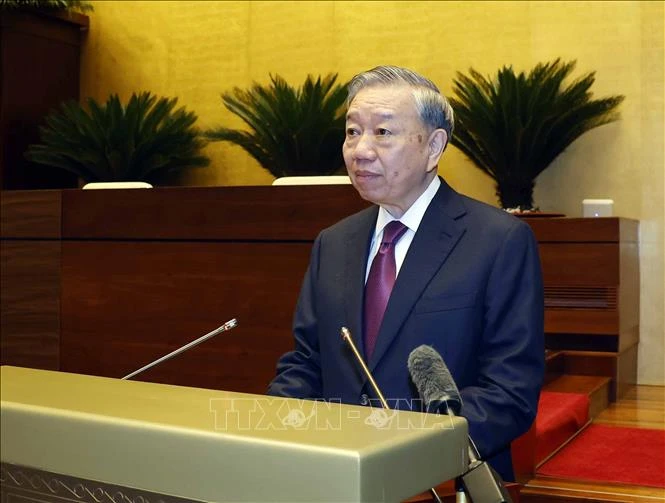 Quyết liệt triển khai, thực hiện hiệu quả nghị quyết, tạo sức lan tỏa thành động lực phát triển Quyết liệt triển khai, thực hiện hiệu quả nghị quyết, tạo sức lan tỏa thành động lực phát triển