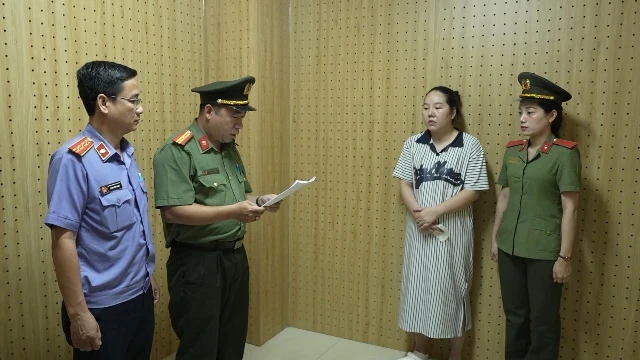 Ra lệnh bắt tạm giam bà chủ hàng loạt cơ sở lưu trú Phạm Thị Huỳnh Như Ra lệnh bắt tạm giam bà chủ hàng loạt cơ sở lưu trú Phạm Thị Huỳnh Như