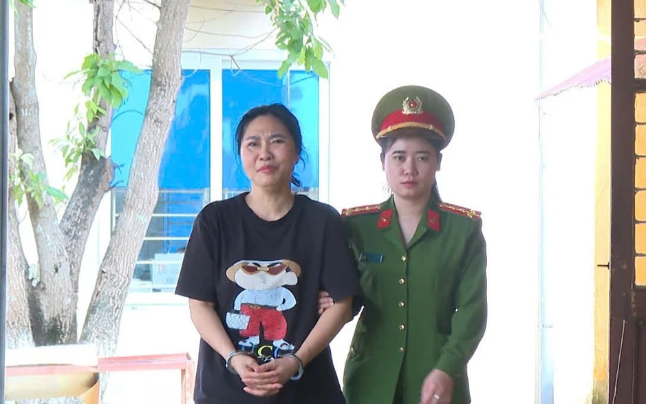 Ra lệnh bắt tạm giam bà chủ hàng loạt cơ sở lưu trú Phạm Thị Huỳnh Như Ra lệnh bắt tạm giam bà chủ hàng loạt cơ sở lưu trú Phạm Thị Huỳnh Như