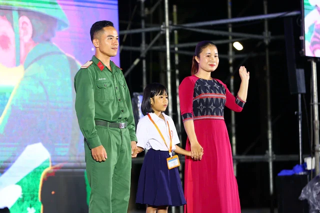 Ra mắt nền tảng số hóa “Ngân Hà Ước Mơ”: Nhịp cầu mở ra cơ hội để giấc mơ trẻ thơ hội tụ và tỏa sáng Ra mắt nền tảng số hóa “Ngân Hà Ước Mơ”: Nhịp cầu mở ra cơ hội để giấc mơ trẻ thơ hội tụ và tỏa sáng