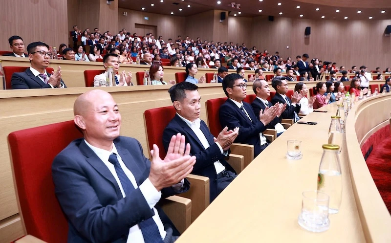 Ra mắt Tổng Công ty Công nghệ - Viễn thông Toàn cầu (GTEL) trực thuộc Bộ Công an Ra mắt Tổng Công ty Công nghệ - Viễn thông Toàn cầu (GTEL) trực thuộc Bộ Công an