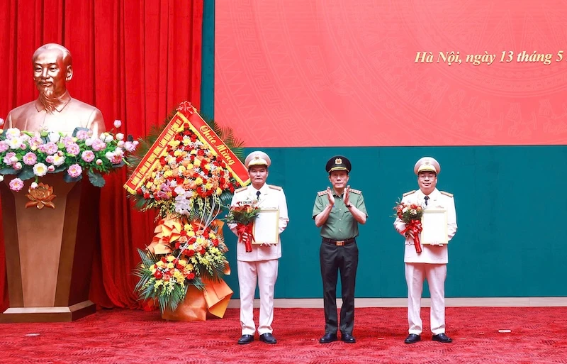 Ra mắt Tổng Công ty Công nghệ - Viễn thông Toàn cầu (GTEL) trực thuộc Bộ Công an Ra mắt Tổng Công ty Công nghệ - Viễn thông Toàn cầu (GTEL) trực thuộc Bộ Công an