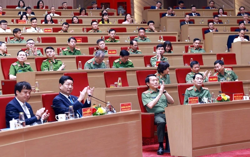 Ra mắt Tổng Công ty Công nghệ - Viễn thông Toàn cầu (GTEL) trực thuộc Bộ Công an Ra mắt Tổng Công ty Công nghệ - Viễn thông Toàn cầu (GTEL) trực thuộc Bộ Công an