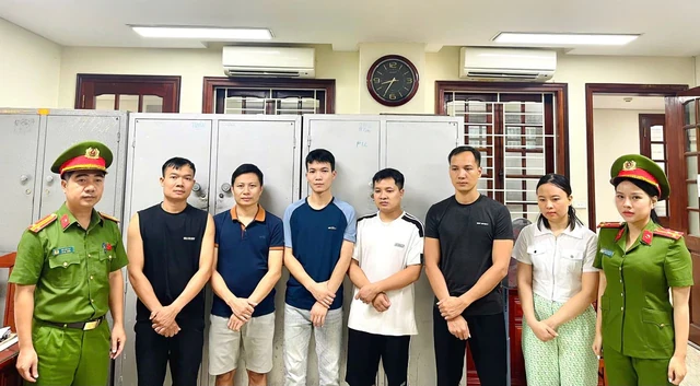Ra quyết định khởi tố kế toán Nguyễn Thị Hương SN 1989 Ra quyết định khởi tố kế toán Nguyễn Thị Hương SN 1989