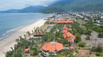Resort ở vịnh Lăng Cô bị bỏ hoang 5 năm