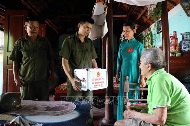 Rộn ràng ngày bầu cử trưởng thôn, bản, khu phố ở Quảng Ninh Rộn ràng ngày bầu cử trưởng thôn, bản, khu phố ở Quảng Ninh