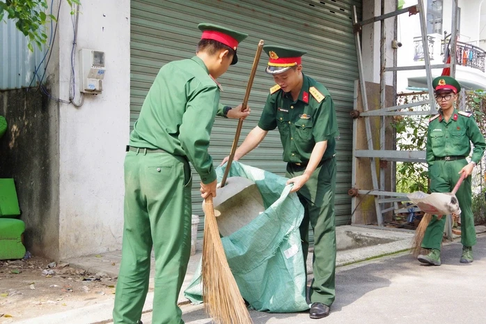 Rực rỡ đường cờ Tổ quốc chào mừng Ngày hội non sông tại TPHCM Rực rỡ đường cờ Tổ quốc chào mừng Ngày hội non sông tại TPHCM