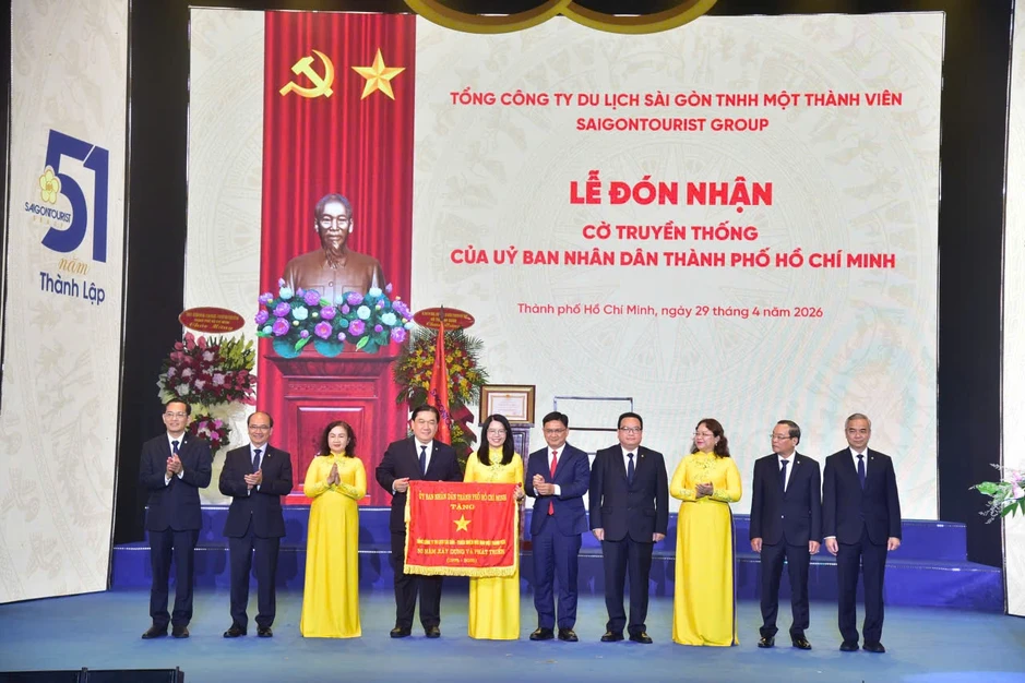 Saigontourist đón nhận Huân chương Lao động hạng Nhất Saigontourist đón nhận Huân chương Lao động hạng Nhất
