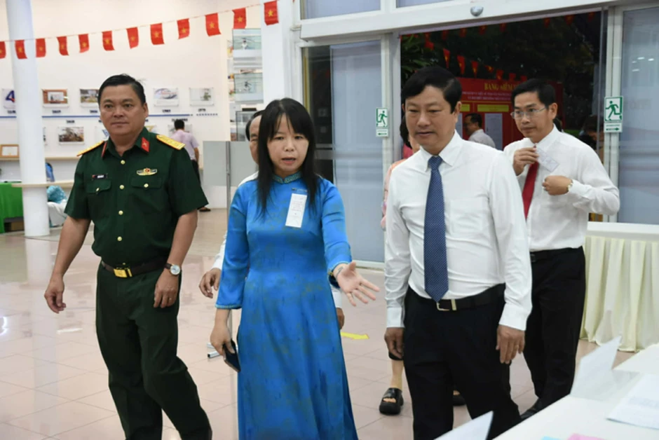 Sáng nay, 4.500 cử tri TP.HCM đi bầu cử sớm Sáng nay, 4.500 cử tri TP.HCM đi bầu cử sớm