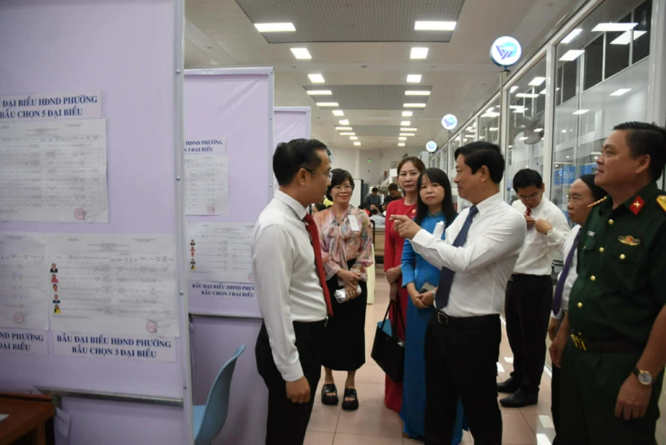 Sáng nay, 4.500 cử tri TP.HCM đi bầu cử sớm Sáng nay, 4.500 cử tri TP.HCM đi bầu cử sớm