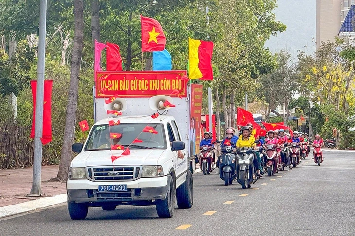 Sáng nay, gần 79 triệu cử tri cả nước đi bầu cử đại biểu Quốc hội và HĐND nhiệm kỳ mới