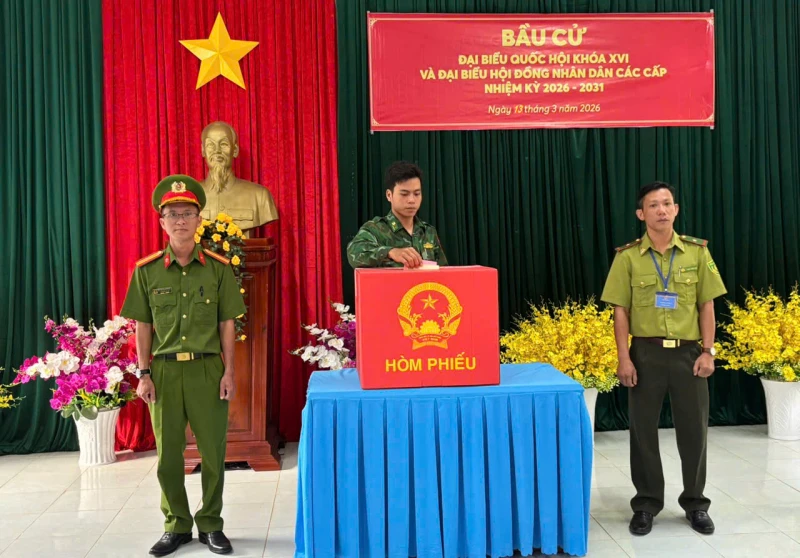 Sáng suốt lựa chọn đại biểu xứng đáng đại diện cho ý chí, nguyện vọng của nhân dân Sáng suốt lựa chọn đại biểu xứng đáng đại diện cho ý chí, nguyện vọng của nhân dân