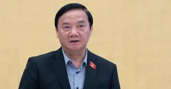Sang tên đổi chủ mua bán xe máy có hợp đồng công chứng, Phó chủ tịch Quốc hội nói 'bỏ được thì tốt'