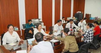 Sắp bỏ chế độ tập sự, thi thăng hạng với viên chức