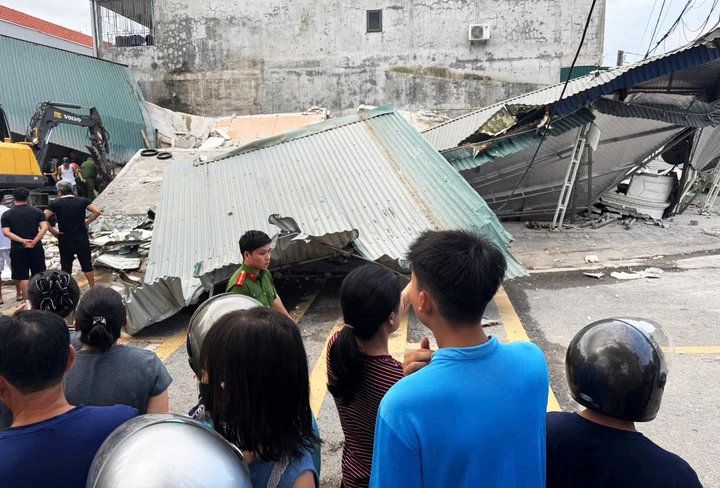 Sập nhà vùi lấp 3 người: Gia đình tự ý sửa chữa, làm thay đổi kết cấu Sập nhà vùi lấp 3 người: Gia đình tự ý sửa chữa, làm thay đổi kết cấu