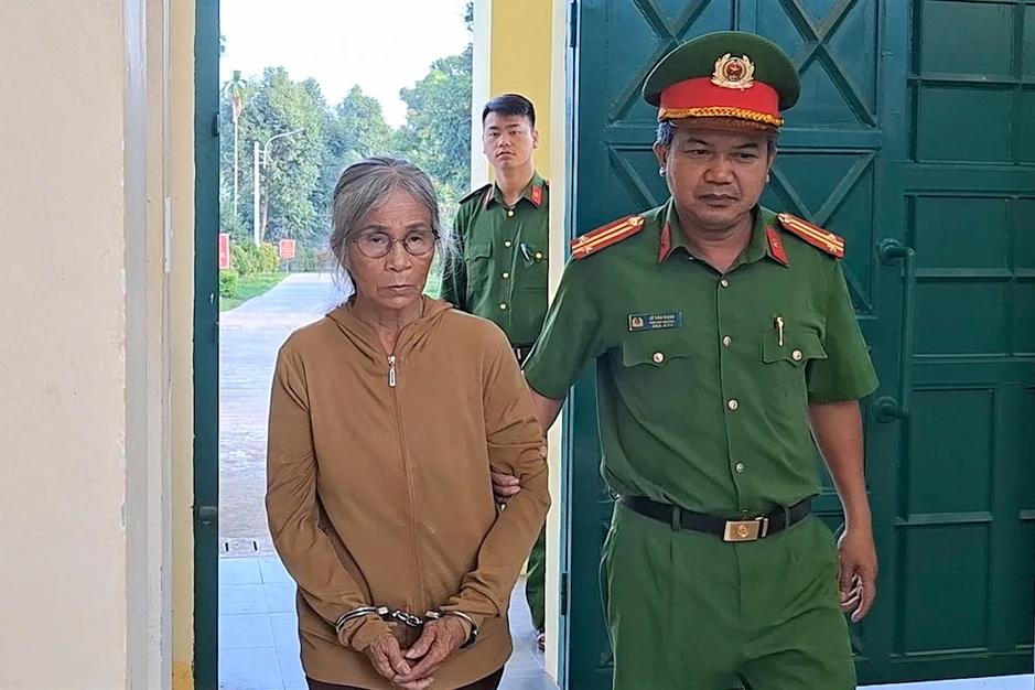 Sát hại bạn thân cướp vàng, người phụ nữ trốn trại 43 năm rồi đổi tên, lập gia đình Sát hại bạn thân cướp vàng, người phụ nữ trốn trại 43 năm rồi đổi tên, lập gia đình