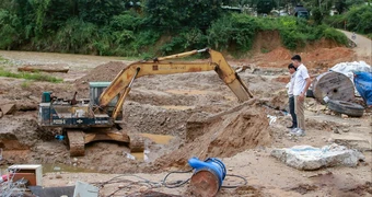 Sau bài viết của TinVina, đồng bào Đăk Pék sắp hết nỗi lo bị cô lập mùa mưa lũ