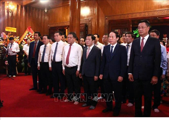 Sâu lắng Chương trình nghệ thuật chính luận 'Bản hùng ca trên sông' Sâu lắng Chương trình nghệ thuật chính luận 'Bản hùng ca trên sông'