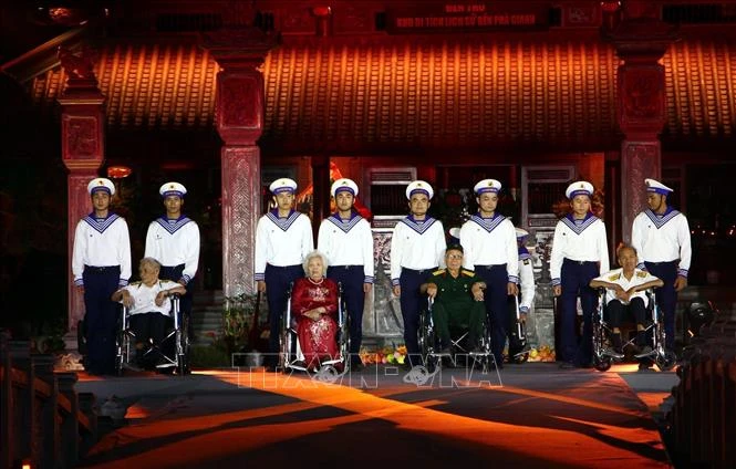 Sâu lắng Chương trình nghệ thuật chính luận 'Bản hùng ca trên sông' Sâu lắng Chương trình nghệ thuật chính luận 'Bản hùng ca trên sông'