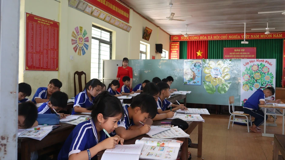 Sau phản ánh của Thanh Niên, Đồng Nai chi 11,5 tỉ sửa trường học xuống cấp trong vùng quy hoạch bô xít Sau phản ánh của Thanh Niên, Đồng Nai chi 11,5 tỉ sửa trường học xuống cấp trong vùng quy hoạch bô xít