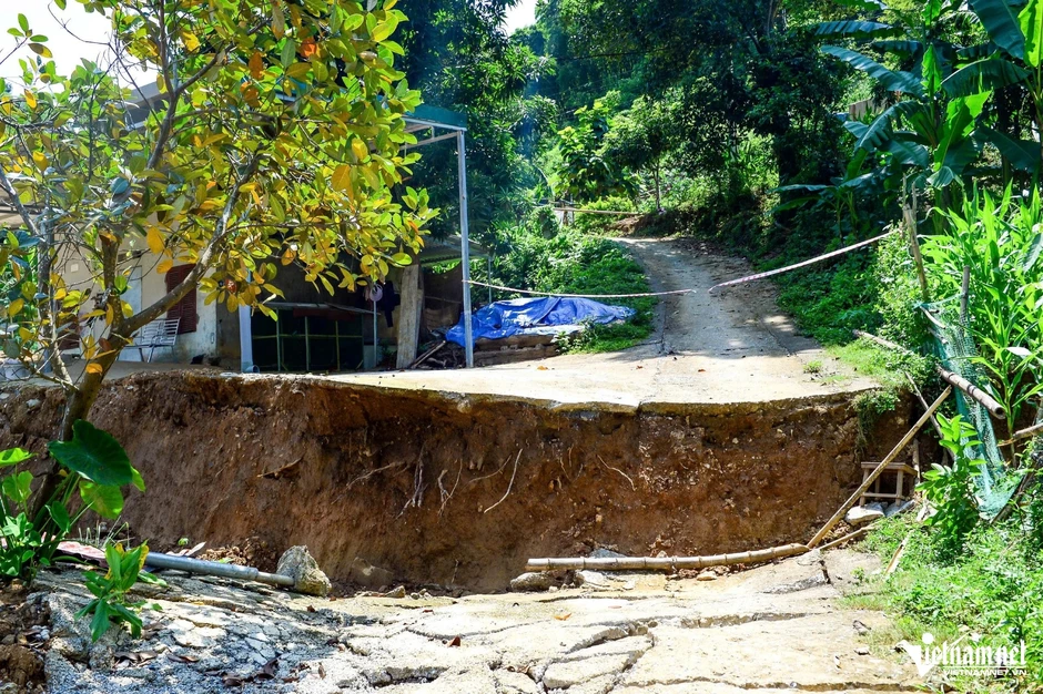 Sau sạt lở núi, Thanh Hóa công bố tình huống khẩn cấp Sau sạt lở núi, Thanh Hóa công bố tình huống khẩn cấp