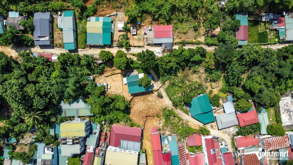 Sau sạt lở núi, Thanh Hóa công bố tình huống khẩn cấp Sau sạt lở núi, Thanh Hóa công bố tình huống khẩn cấp