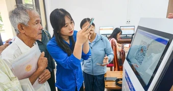 Sau vụ bắt cụ già đến phường làm thủ tục: Triển khai dịch vụ công lưu động