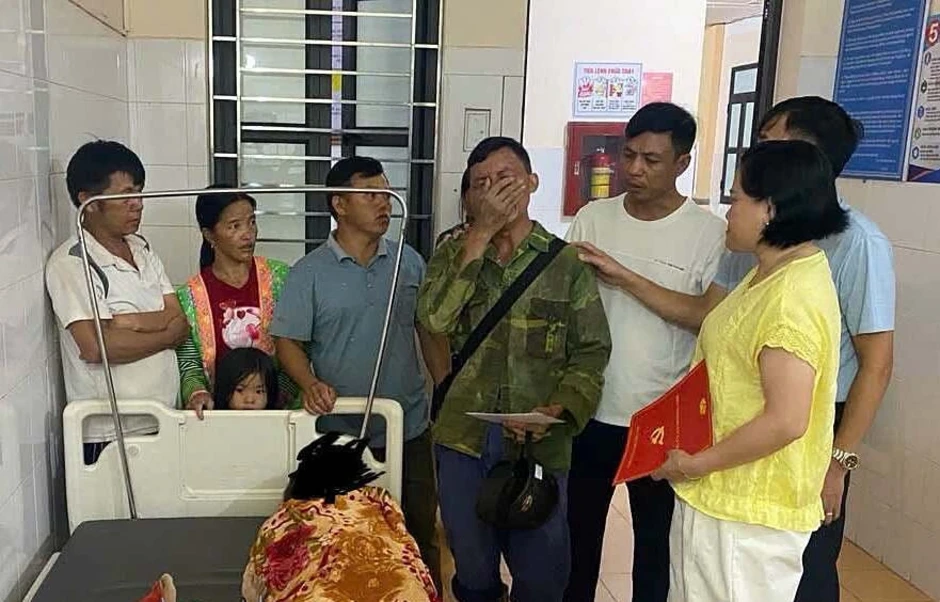 Sét đánh hai chị em tử vong ở Điện Biên Sét đánh hai chị em tử vong ở Điện Biên