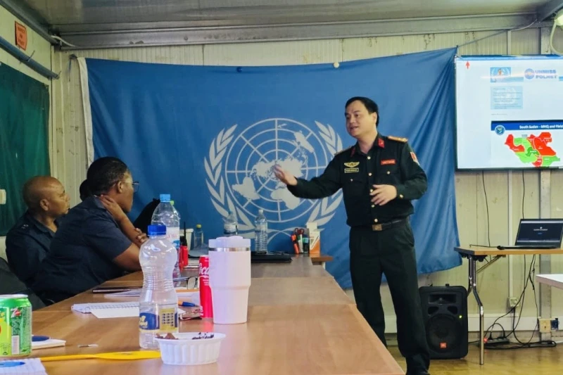 Sĩ quan Công an Việt Nam được khen thưởng đột xuất tại Nam Sudan
