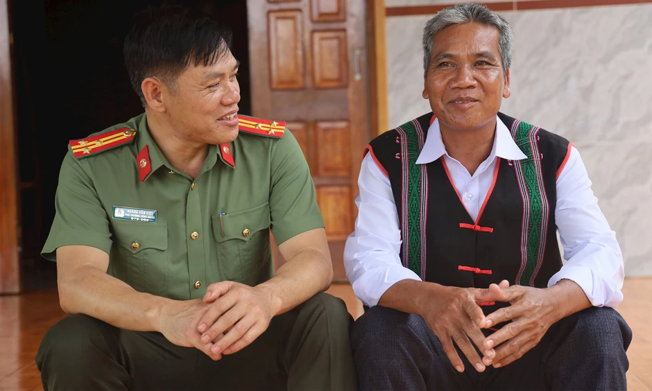 Sĩ quan quân đội, công an, cán bộ nghỉ hưu có thể được chọn làm người có uy tín Sĩ quan quân đội, công an, cán bộ nghỉ hưu có thể được chọn làm người có uy tín