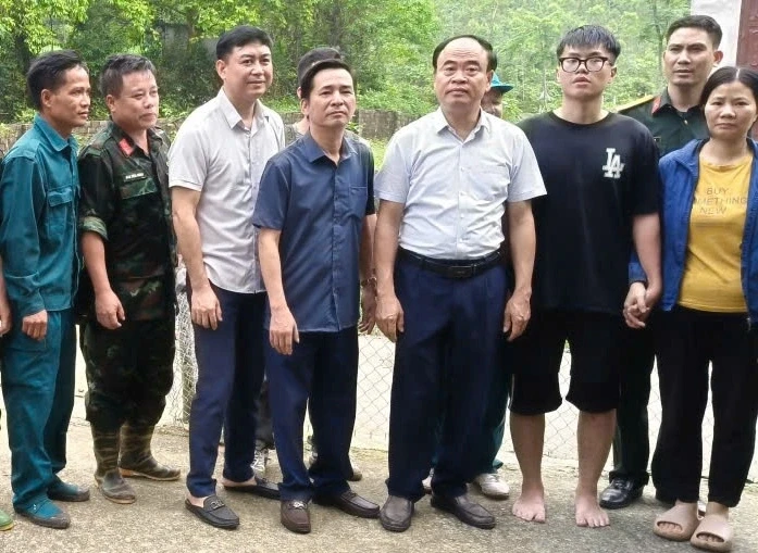 Sinh viên mất tích ở núi Tam Đảo kể lại hành trình sinh tồn Sinh viên mất tích ở núi Tam Đảo kể lại hành trình sinh tồn