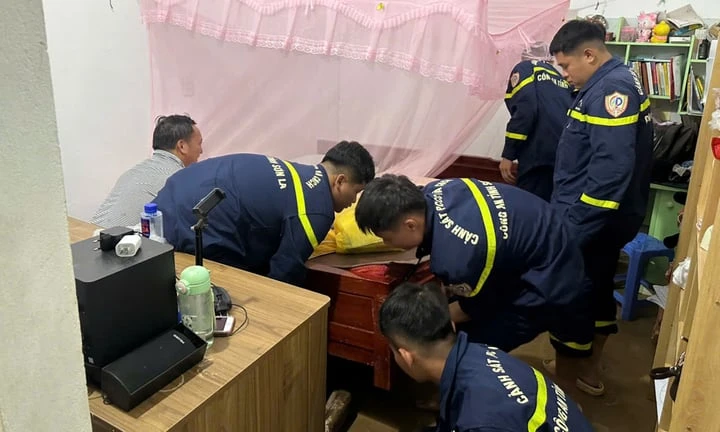 Sơ tán khẩn cấp hơn 200 người trong đêm mưa lũ ở Sơn La Sơ tán khẩn cấp hơn 200 người trong đêm mưa lũ ở Sơn La