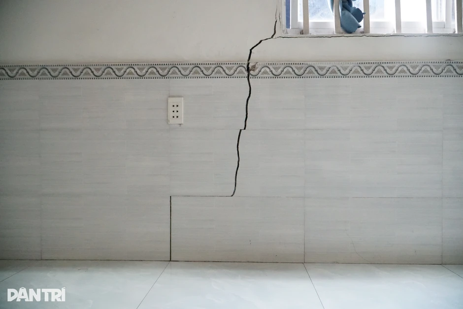 Sở Xây dựng TPHCM lên tiếng vụ nhiều nhà dân bị nứt gần dự án của Bcons Sở Xây dựng TPHCM lên tiếng vụ nhiều nhà dân bị nứt gần dự án của Bcons