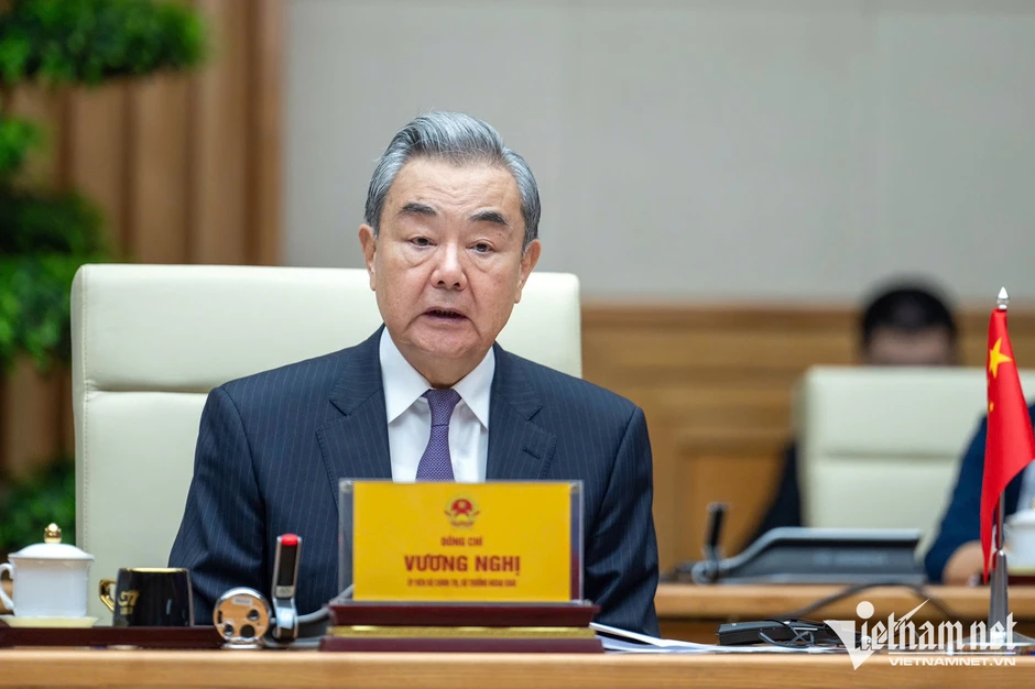 Sớm hoàn thành 3 tuyến đường sắt khổ tiêu chuẩn kết nối Việt Nam với Trung Quốc Sớm hoàn thành 3 tuyến đường sắt khổ tiêu chuẩn kết nối Việt Nam với Trung Quốc