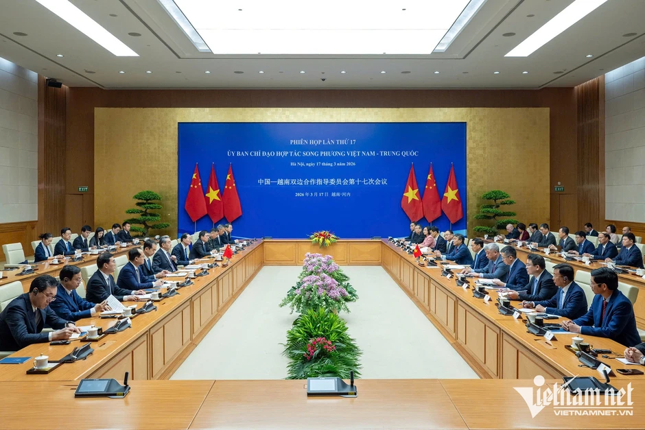 Sớm hoàn thành 3 tuyến đường sắt khổ tiêu chuẩn kết nối Việt Nam với Trung Quốc Sớm hoàn thành 3 tuyến đường sắt khổ tiêu chuẩn kết nối Việt Nam với Trung Quốc