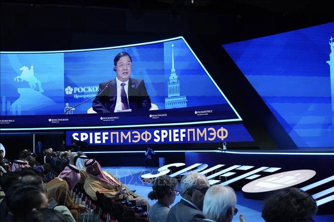SPIEF 29: Phó Thủ tướng Thường trực Chính phủ Phạm Gia Túc đề xuất ba định hướng hợp tác lớn SPIEF 29: Phó Thủ tướng Thường trực Chính phủ Phạm Gia Túc đề xuất ba định hướng hợp tác lớn