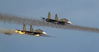 Su-30MK2, Su-27, trực thăng bắn rốc két, ném bom diễn tập diệt mục tiêu