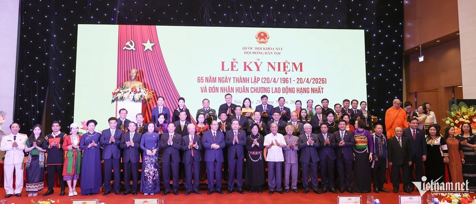 'Sự ấm no, hạnh phúc của đồng bào dân tộc thiểu số là thước đo cao nhất' 'Sự ấm no, hạnh phúc của đồng bào dân tộc thiểu số là thước đo cao nhất'