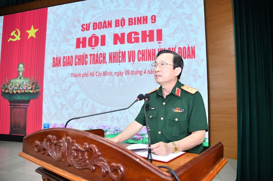 Sư đoàn 9 tổ chức hội nghị bàn giao chức trách, nhiệm vụ Chính ủy Sư đoàn Sư đoàn 9 tổ chức hội nghị bàn giao chức trách, nhiệm vụ Chính ủy Sư đoàn