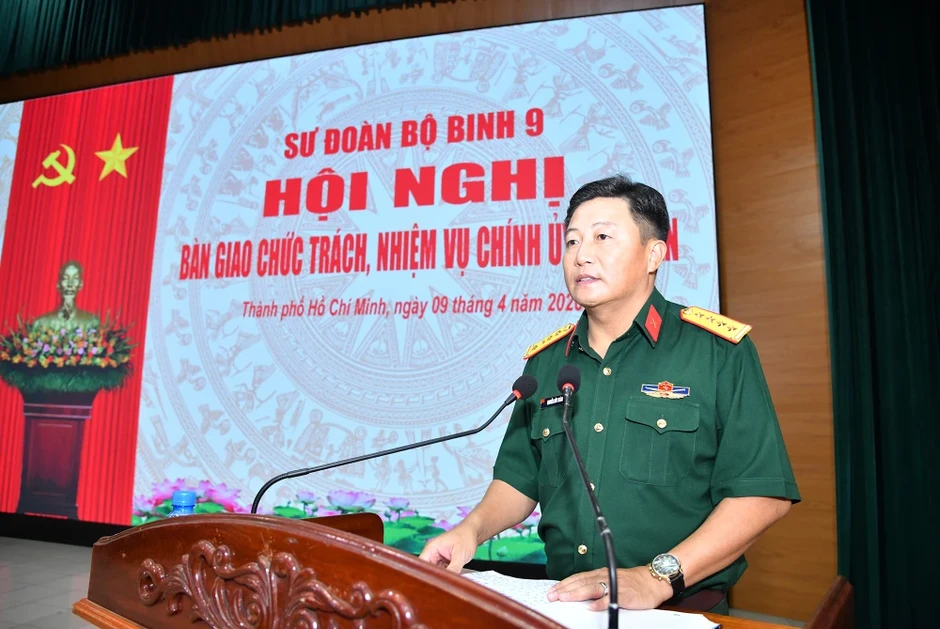 Sư đoàn 9 tổ chức hội nghị bàn giao chức trách, nhiệm vụ Chính ủy Sư đoàn Sư đoàn 9 tổ chức hội nghị bàn giao chức trách, nhiệm vụ Chính ủy Sư đoàn
