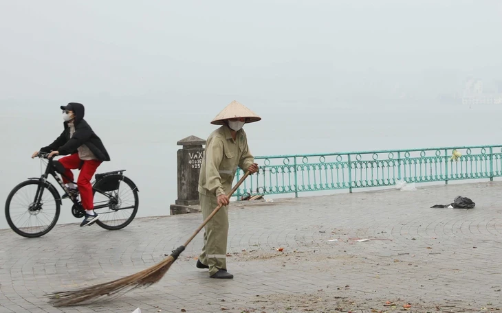 Sương mù dày đặc ở An Giang, cảnh báo dịch bệnh trên lúa Sương mù dày đặc ở An Giang, cảnh báo dịch bệnh trên lúa